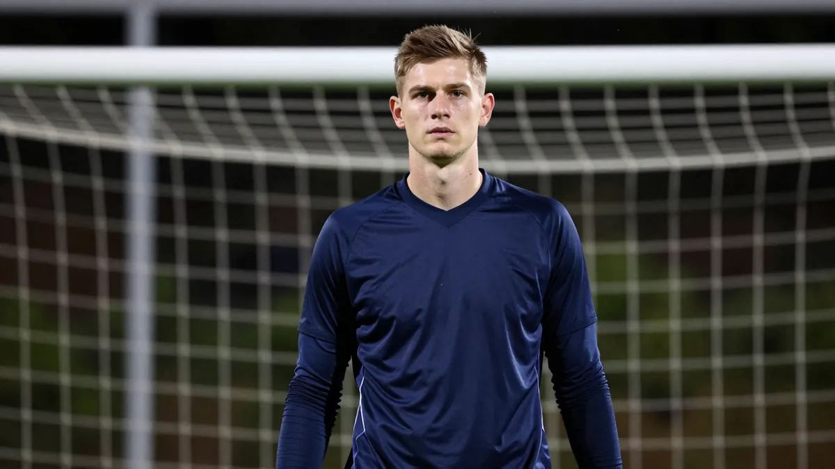 Queens Park Rangers are eyeing Bristol City's Max O'Leary to be their first-choice keeper, with competition from other...