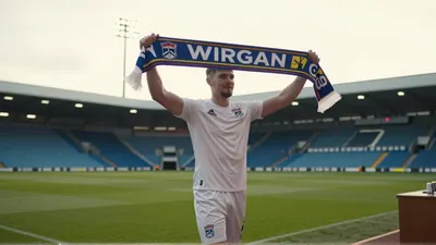 Queens Park Rangers loan keeper Walsh to Wigan for season